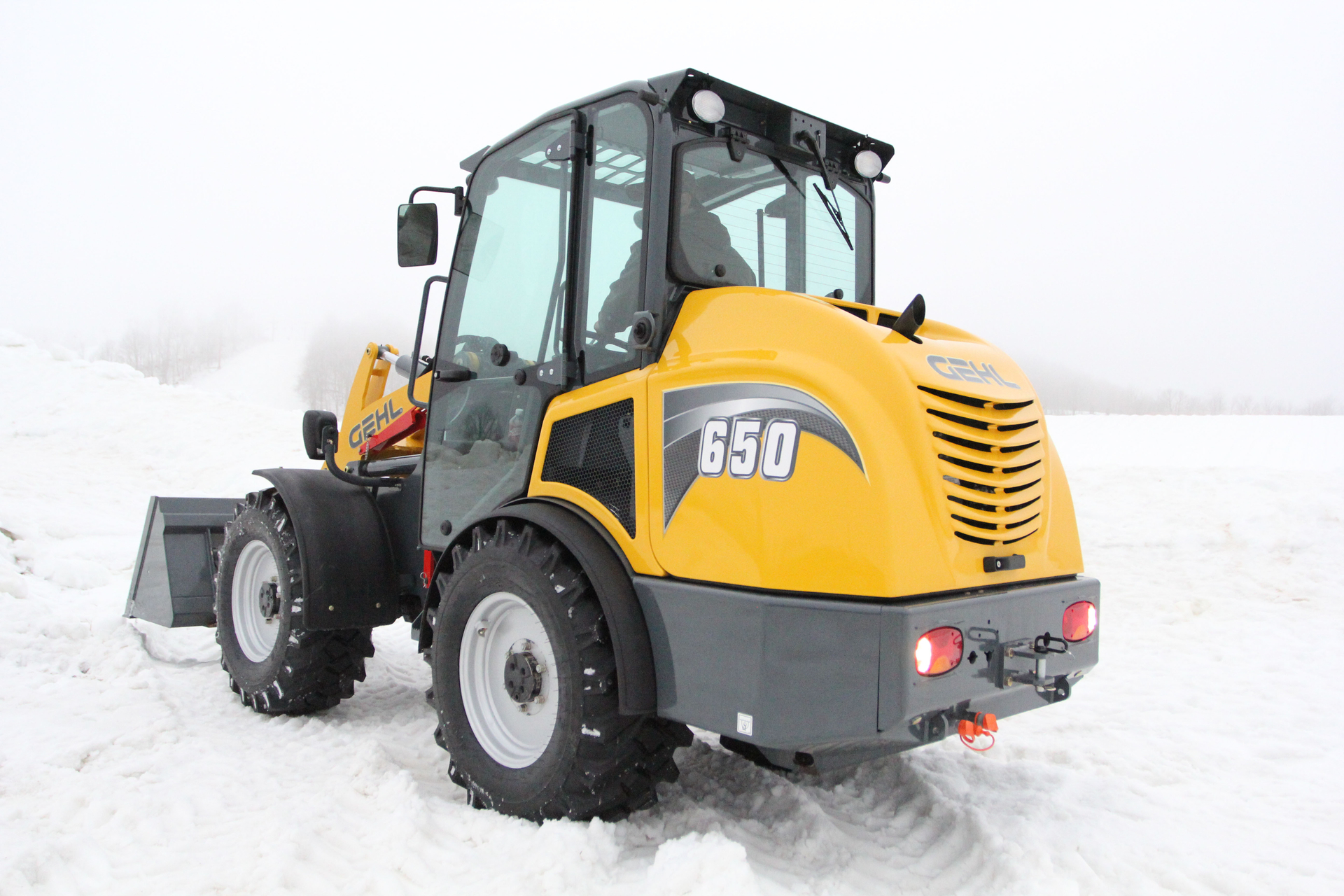 Gehl 650 in the snow