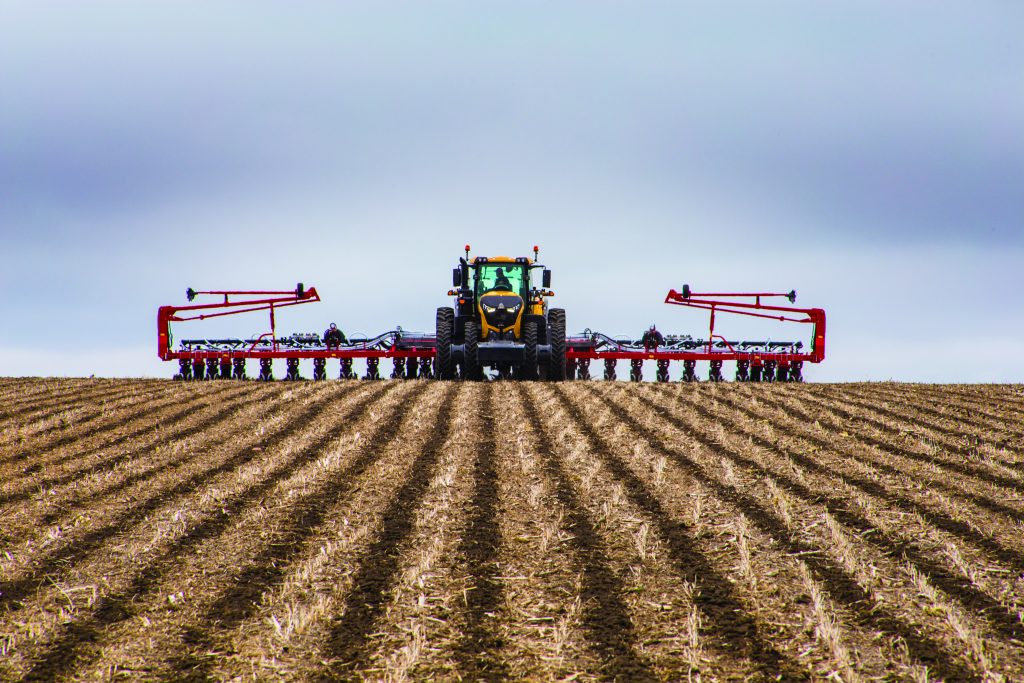 Challenger 1000 on planter