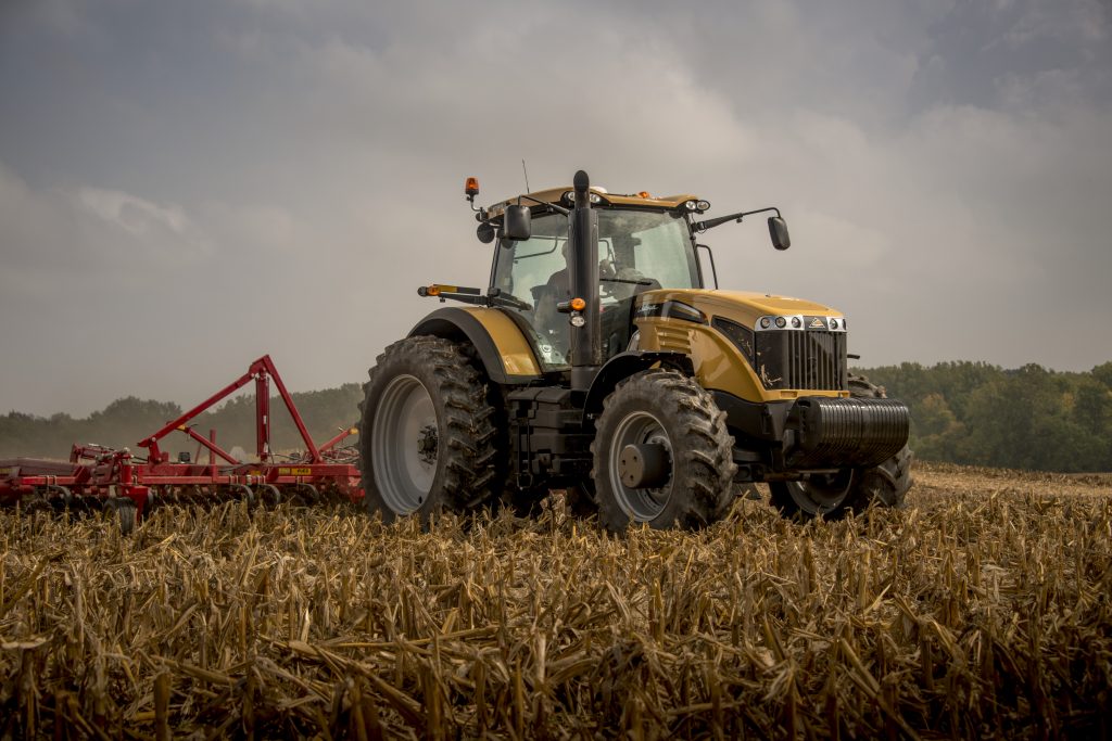 Challenger MT685E and tillage