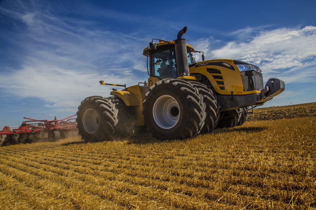 Challenger MT965E with Tillage