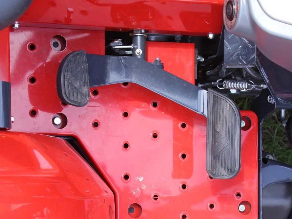 Massey Ferguson 1800E Hydrostatic Pedal