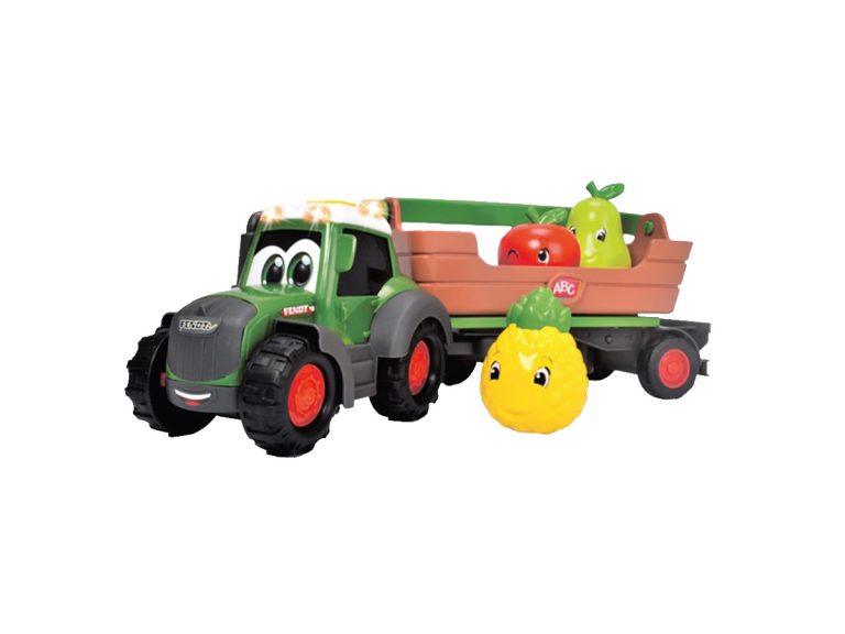 Fendt Tractor and Fruit Trailer