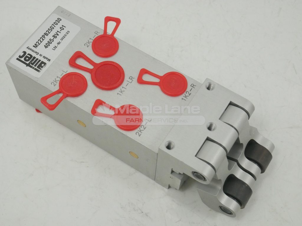 72673236 Valve Block