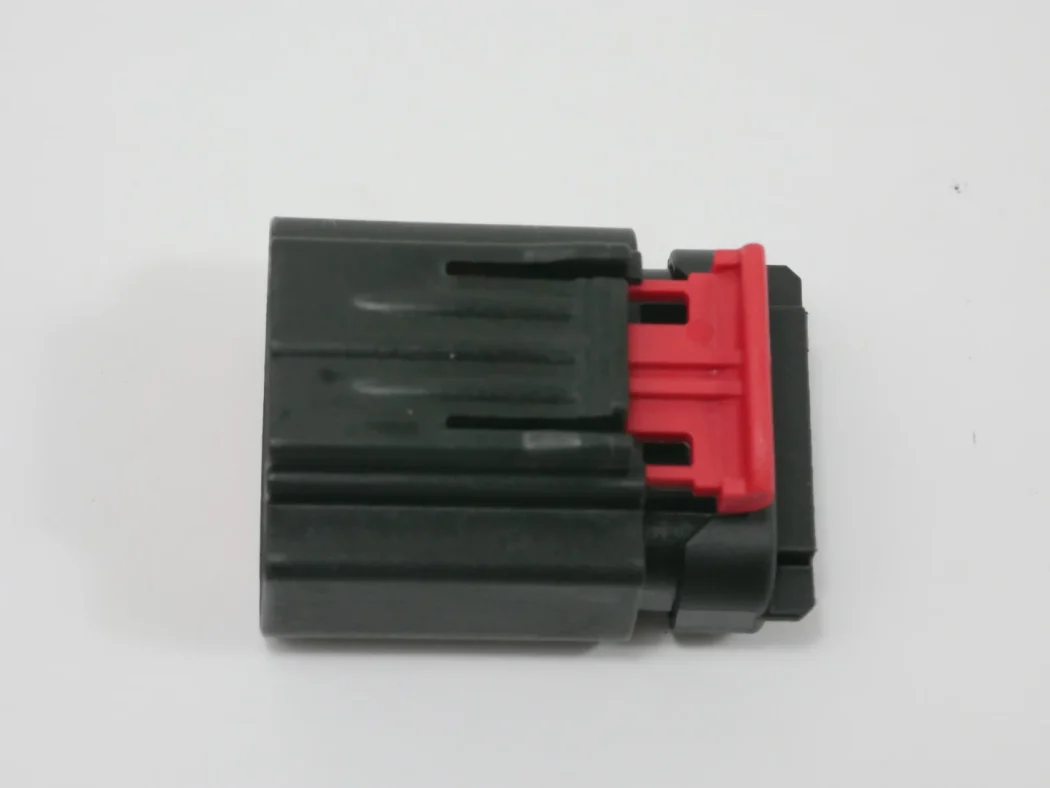 72440304 Electrical Connector