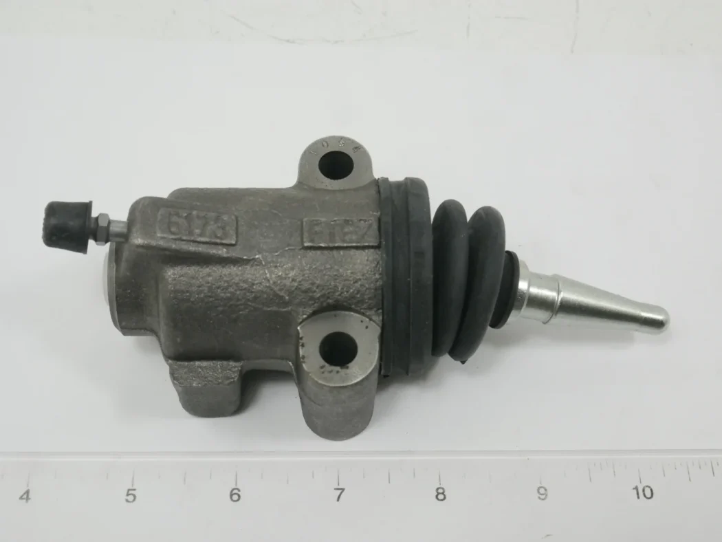 V34362000 Brake Cylinder