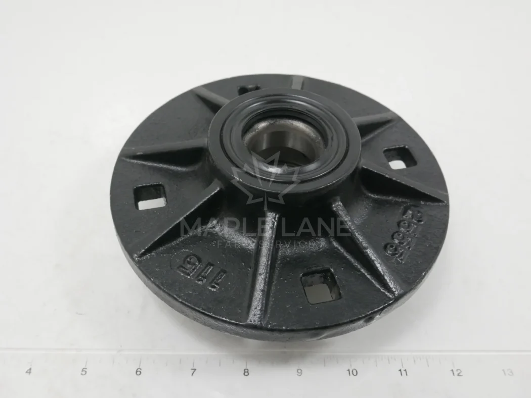 YM2900-102 Coulter Hub