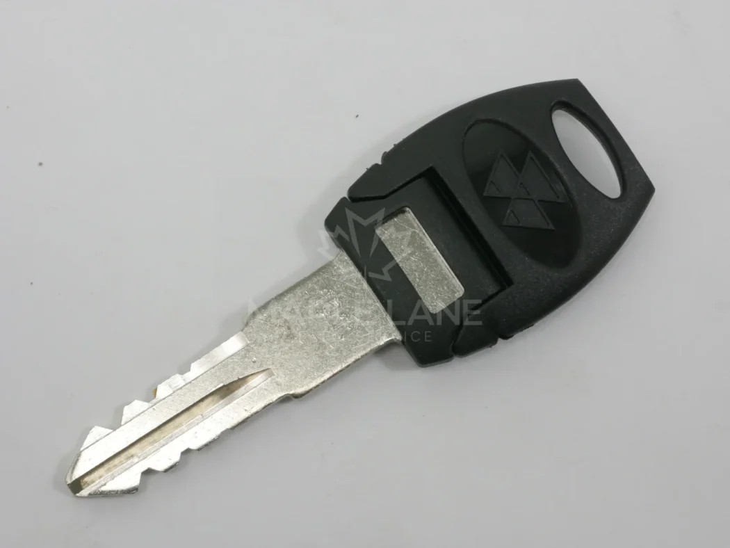 ACX3158990 Massey 8S Folding Key