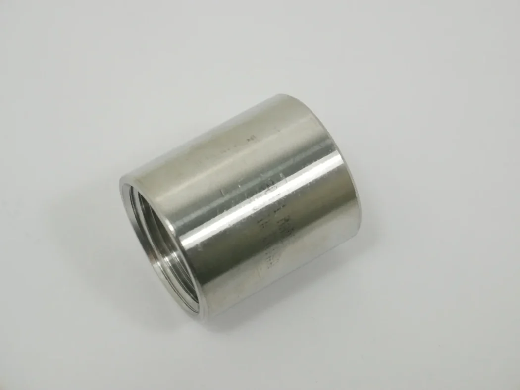 AG051939 Stainless 1" Coupler