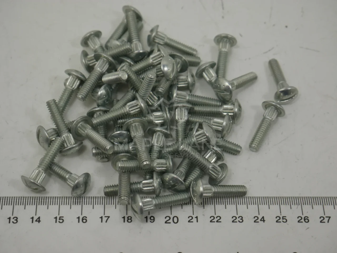 135630 Macdon Centre Draper Bolts