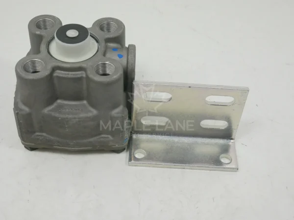 AG514754 r-12 relay valve