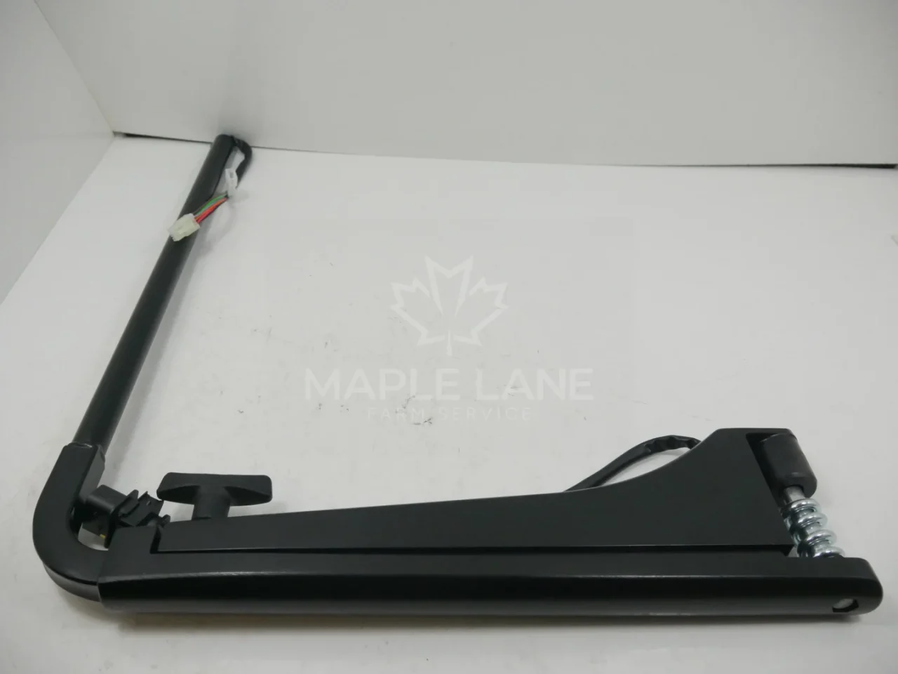 72638139 Mirror Bracket