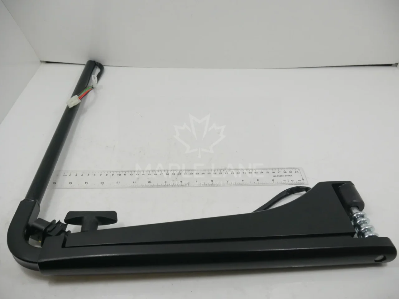 72638139 Mirror Bracket