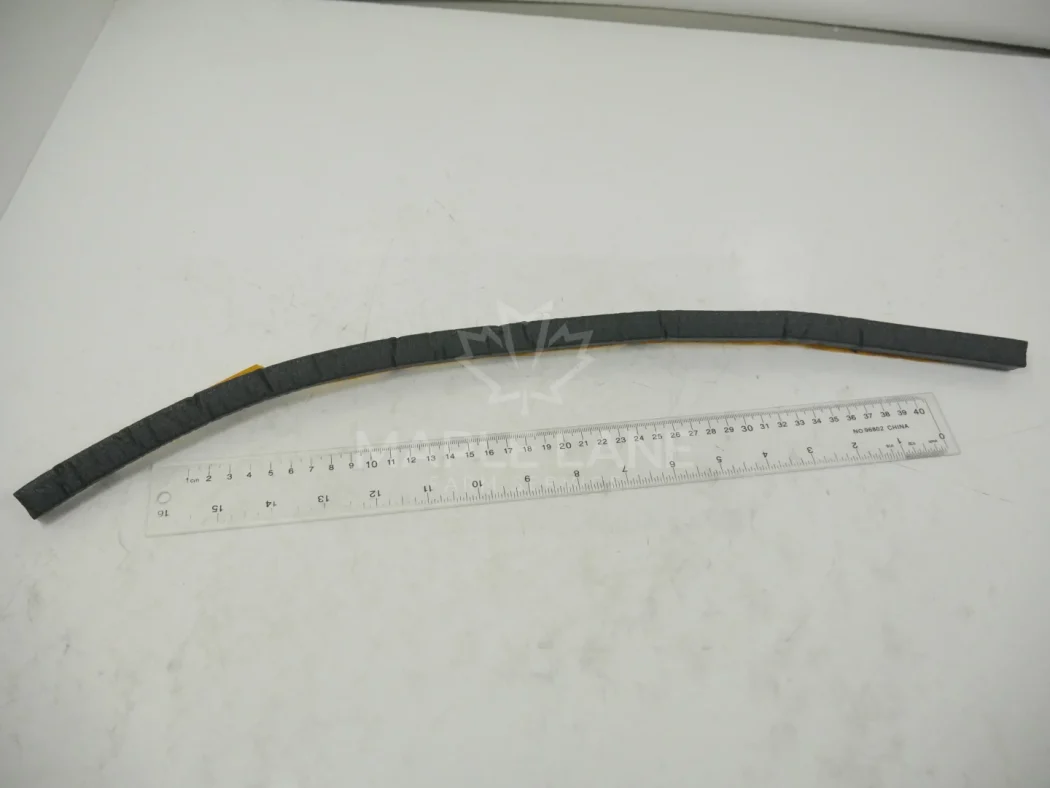 72318141 sealing strip