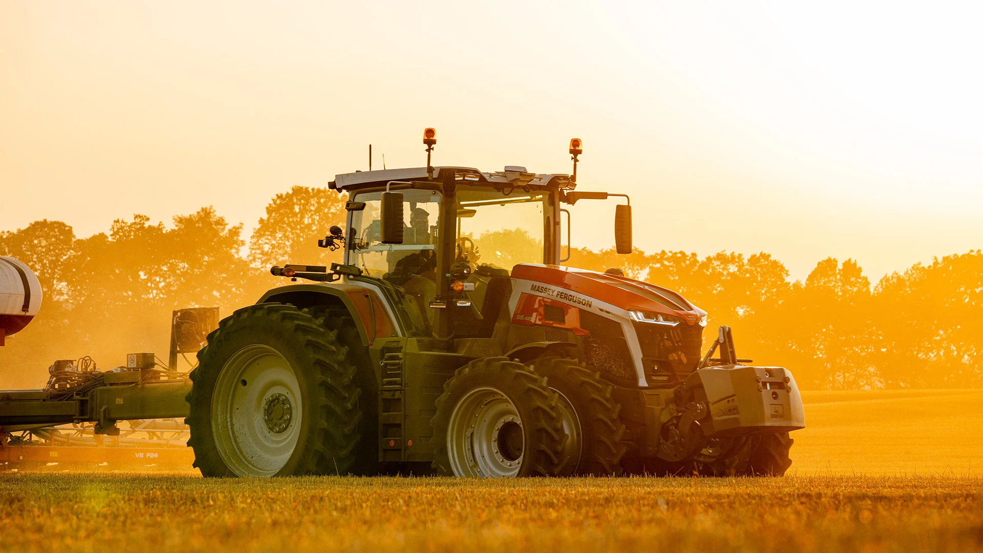 Massey Ferguson 9S.370