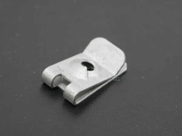 72438540 Clip Nut