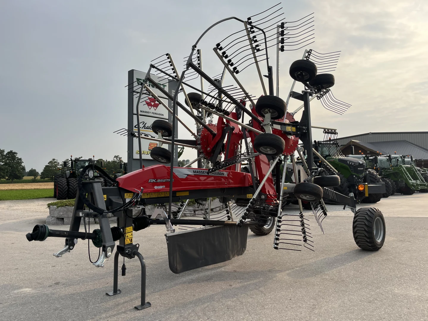 New 2025 Massey Ferguson 862TRC