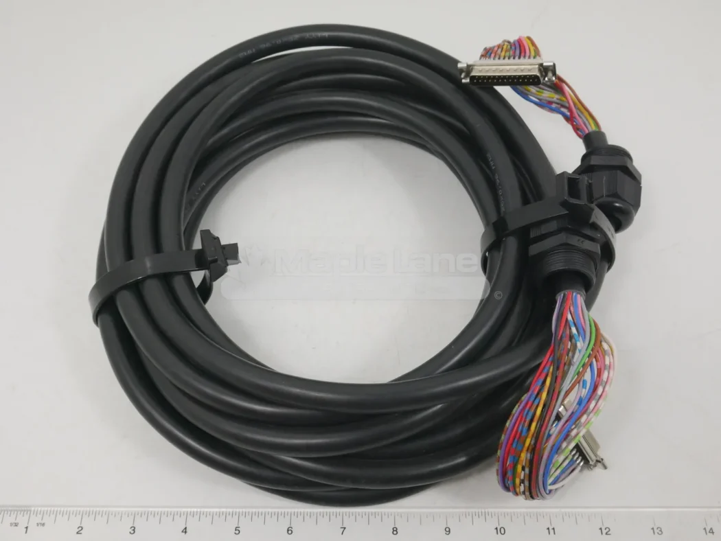 26016900 DB25M Cable