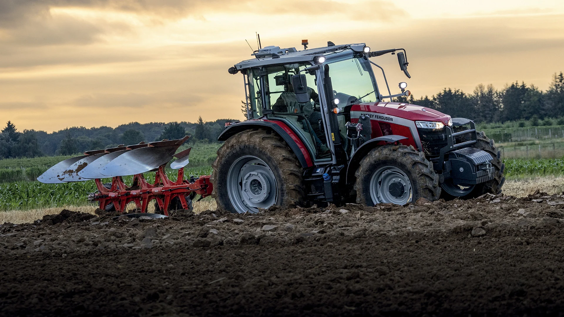 Massey Ferguson 5M.105