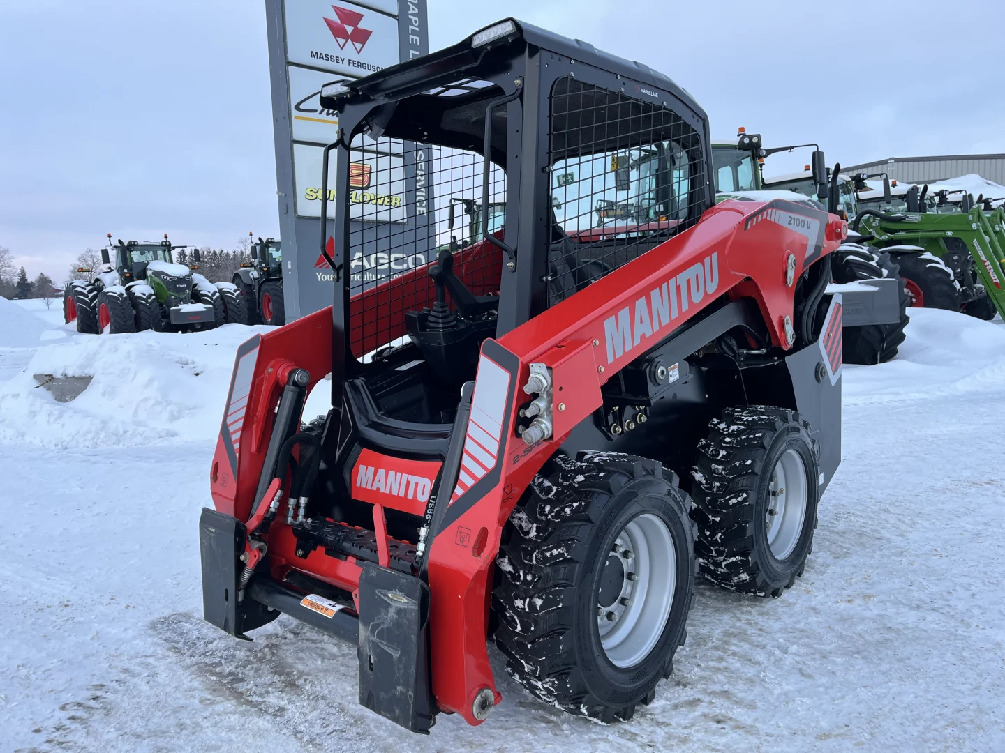 New 2023 Manitou 2100V