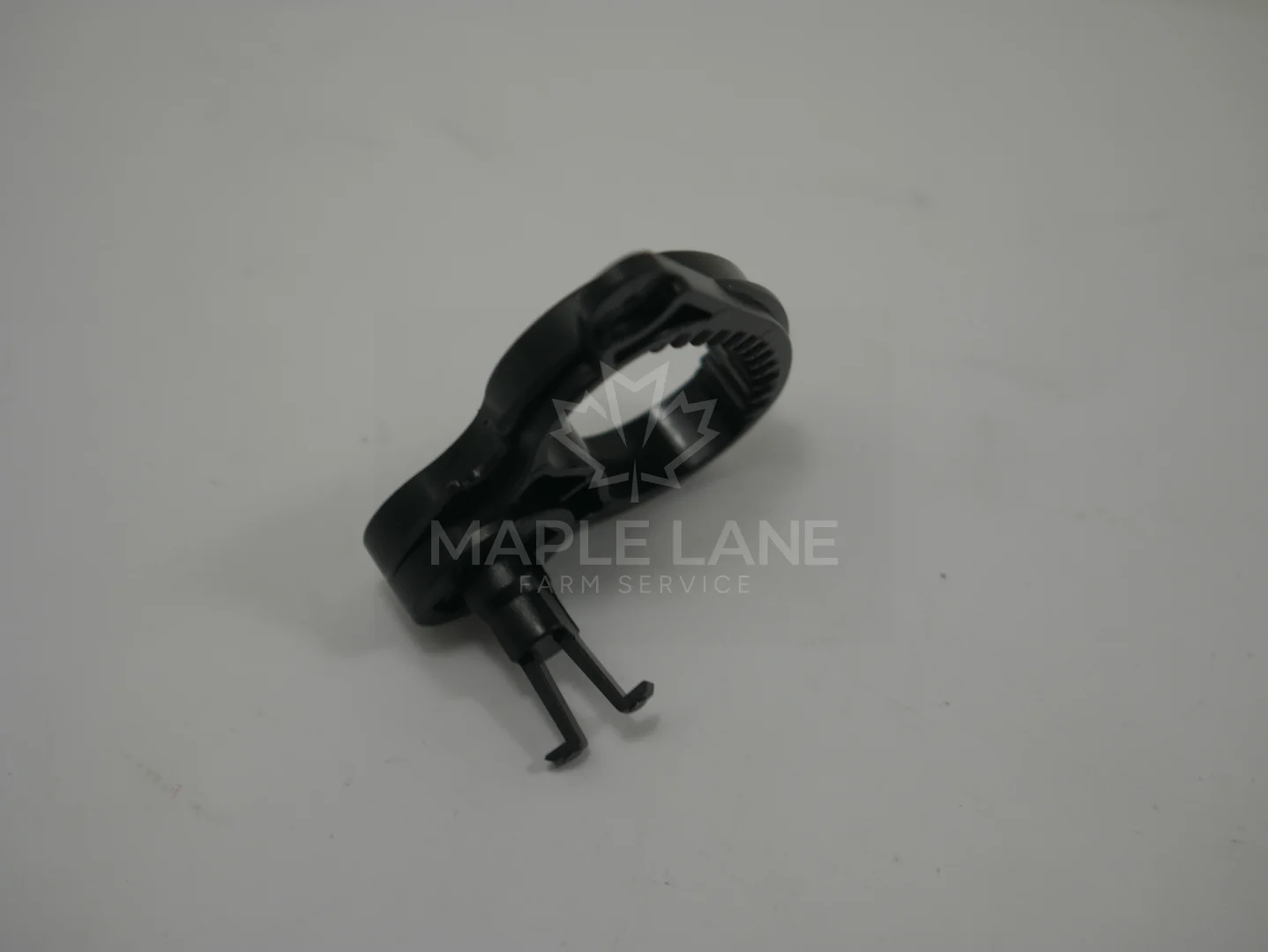 3907909M1 Lever