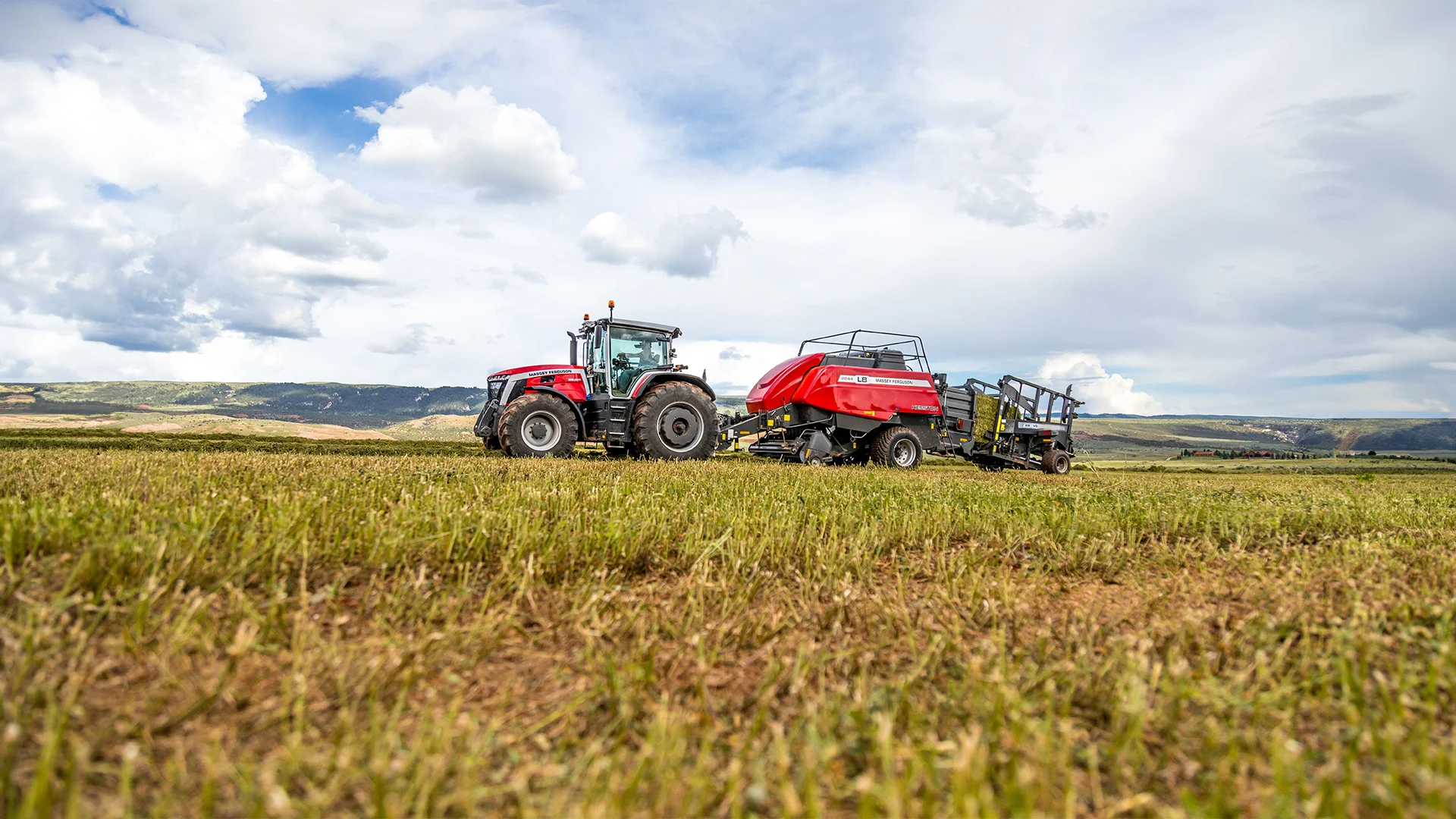 Massey Ferguson LB2244