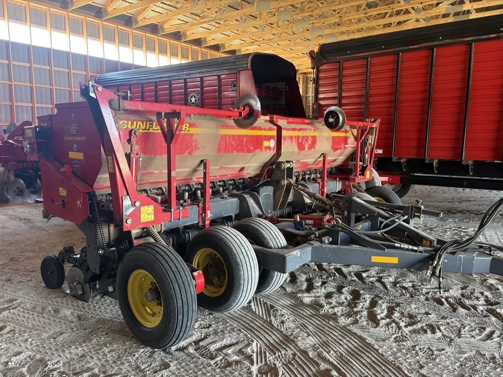 Used 2017 Sunflower 9413-15