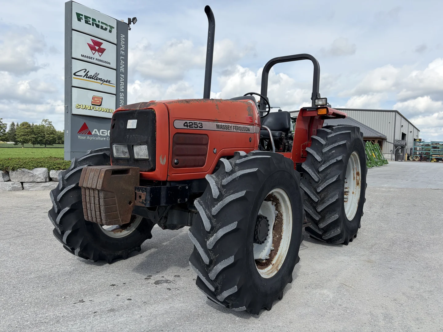 Used 1998 Massey Ferguson 4253